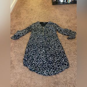 Express Black & White Floral Print Shift Dress Zip Front V Neck S